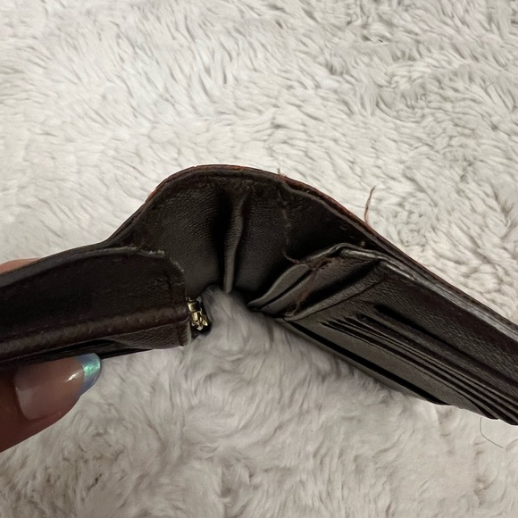 Louis Vuitton Long Wallet - Picture 6 of 9